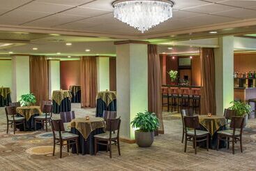 Doubletree By Hilton Hotel Portland