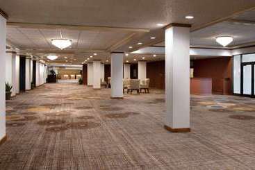 Doubletree By Hilton Hotel Portland