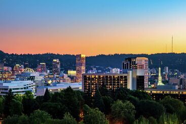 Doubletree By Hilton Hotel Portland