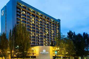 Doubletree By Hilton Hotel Portland