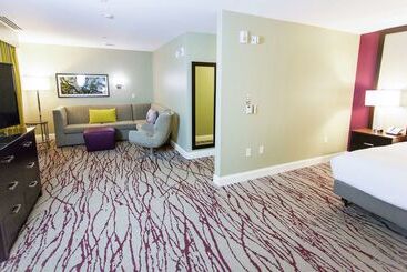 Doubletree By Hilton Hotel Savannah Historic District