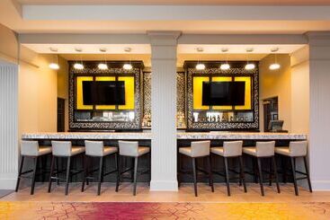 Doubletree By Hilton Hotel Savannah Historic District