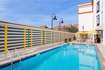 Doubletree By Hilton Hotel Savannah Historic District
