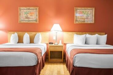 هتل Econo Lodge Old Town