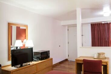 هتل Econo Lodge Old Town