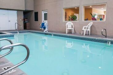 هتل Econo Lodge Old Town