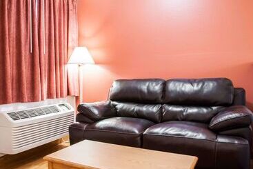 هتل Econo Lodge Old Town