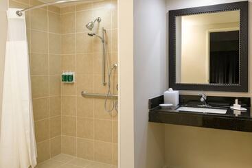 هتل Fairfield Inn & Suites San Diego Old Town