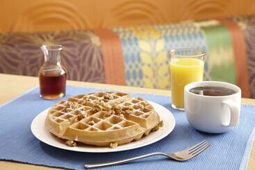هتل Fairfield Inn & Suites San Diego Old Town