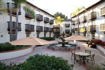 هتل Fairfield Inn & Suites San Diego Old Town