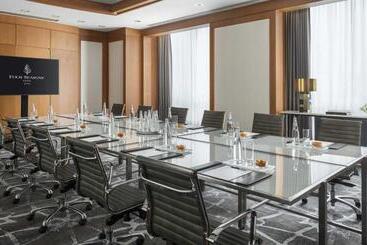 Four Seasons Hotel Miami