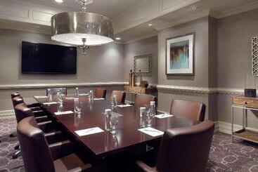 هتل Hilton Garden Inn Atlanta  Buckhead