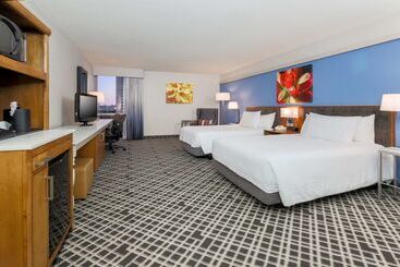 هتل Hilton Garden Inn Dallas/market Center