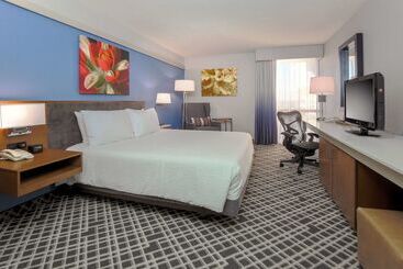 هتل Hilton Garden Inn Dallas/market Center