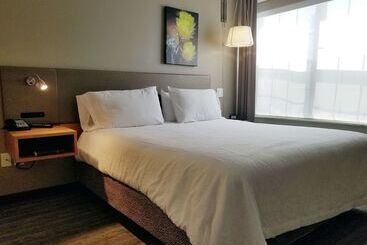 هتل Hilton Garden Inn Phoenix Airport