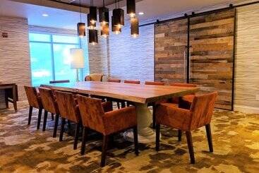 هتل Hilton Garden Inn Phoenix Airport