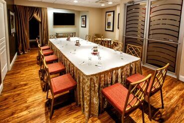 هتل Hilton Garden Inn New York / Staten Island