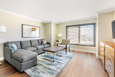 هتل Hilton Grand Vacations Club On The Las Vegas Strip