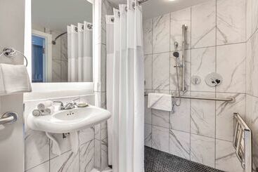 هتل Hilton Grand Vacations Club On The Las Vegas Strip