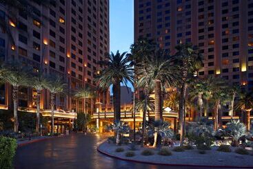 هتل Hilton Grand Vacations Club On The Las Vegas Strip