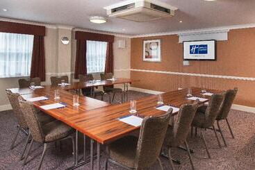هتل Holiday Inn Express Leeds East, An Ihg