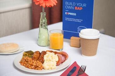 هتل Holiday Inn Express Leeds East, An Ihg