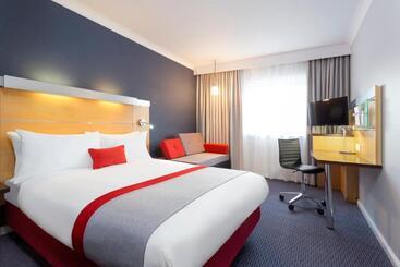 هتل Holiday Inn Express Southampton   M27, J7, An Ihg
