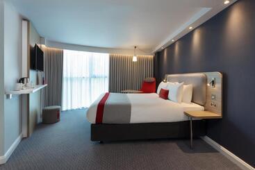 هتل Holiday Inn Express Southampton   M27, J7, An Ihg