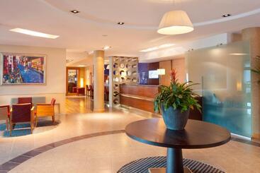 هتل Holiday Inn Express Southampton   M27, J7, An Ihg