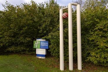 هتل Holiday Inn Express Southampton   M27, J7, An Ihg