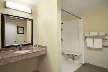 هتل Howard Johnson By Wyndham San Diego Sea World