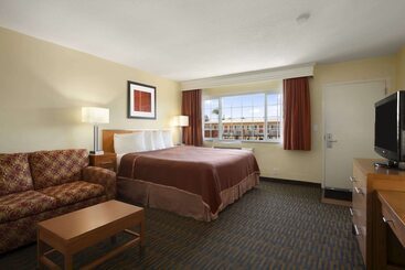 هتل Howard Johnson By Wyndham San Diego Sea World