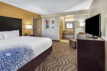 هتل La Quinta By Wyndham Carlsbad   Legoland Area