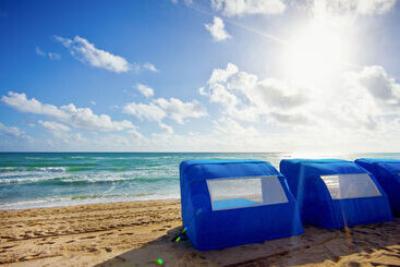 هتل Marenas Beach Resort
