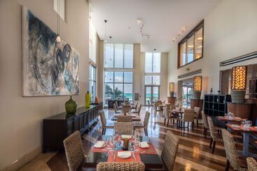 هتل Marenas Beach Resort