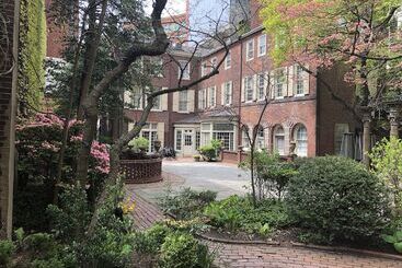 هتل Morris House