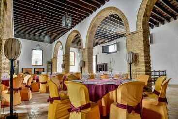 هتل Posada De Palacio