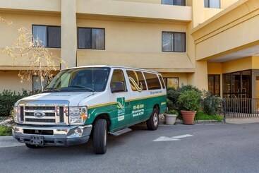 هتل Quality Inn & Suites Raleigh Durham Airport