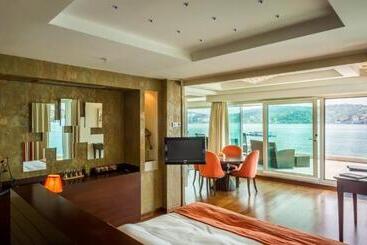 هتل Radisson Blu Bosphorus