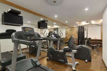 هتل Ramada Chennai Egmore