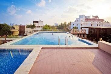 هتل Ramada Chennai Egmore