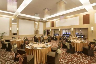 هتل Ramada Chennai Egmore