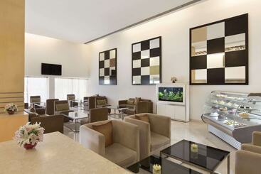 هتل Ramada Chennai Egmore