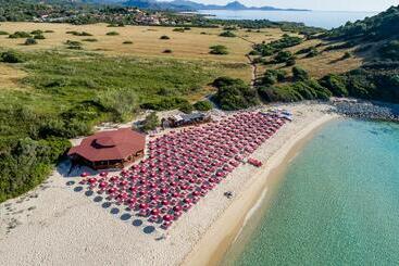 هتل Sant Elmo Beach
