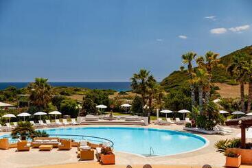 هتل Sant Elmo Beach