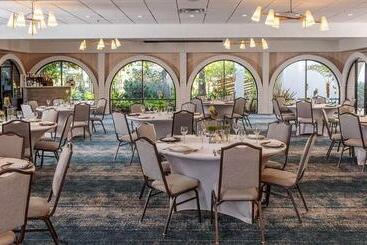 هتل The Leta Santa Barbara Goleta, Tapestry Collection by Hilton