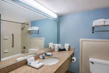 هتل Travelodge By Wyndham Memphis Airport/graceland
