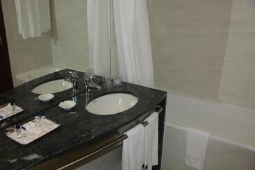 هتل Vip Executive Azores