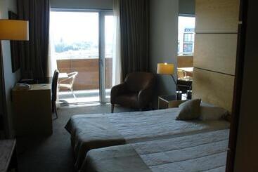 هتل Vip Executive Azores