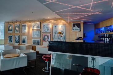 هتل Vip Executive Azores